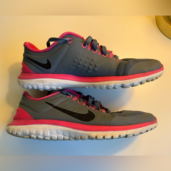 Nike Fitsole Lite Running Sneakers - Picture 11 of 15